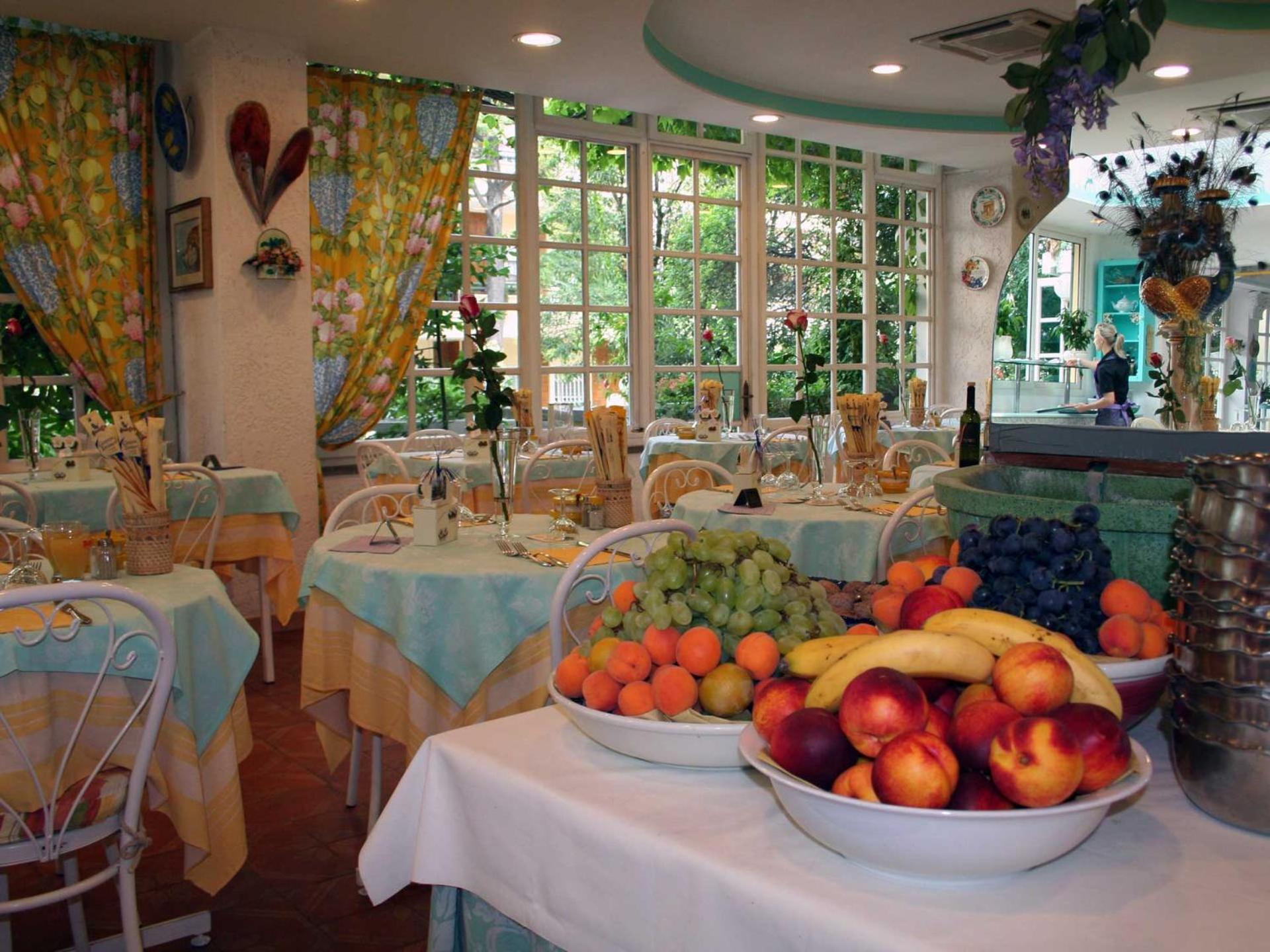 Hotel Marconi Cattolica Bagian luar foto
